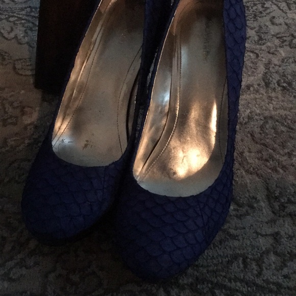 Heels - Picture 2 of 4